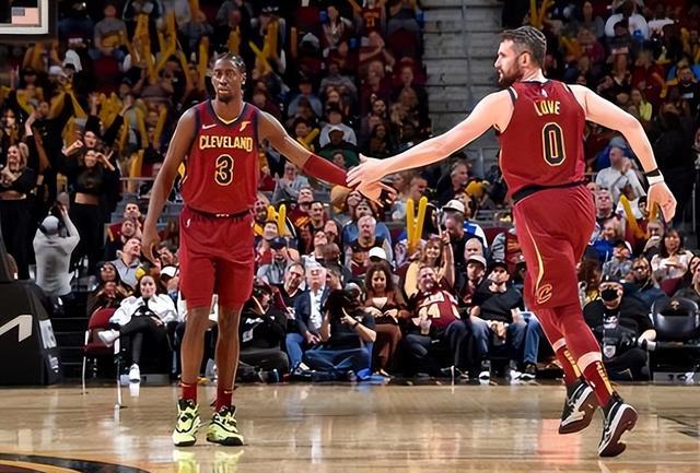 他用一个进 他用一个进