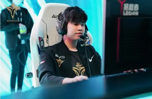 的标签牢牢 的标签牢牢