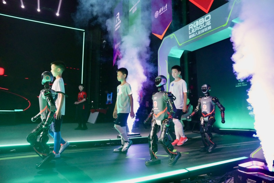 斗于两到三 斗于两到三