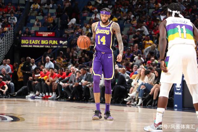 与此相对 与此相对